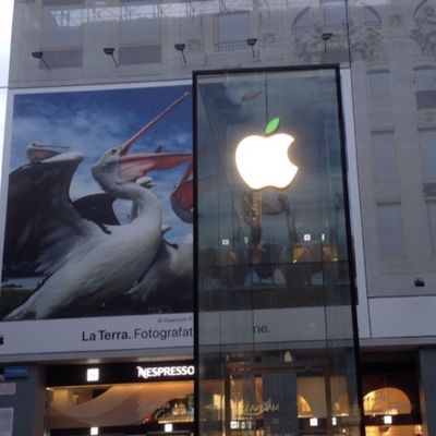 milan apple store earth day